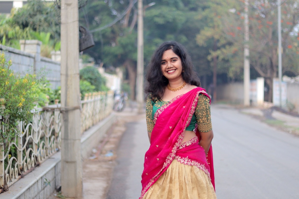 Radiant Gold and Pink Half Saree A Perfect Balance of Tradition and Modern Grace âœ¨